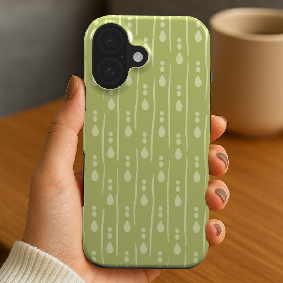 Water drops phone case being held